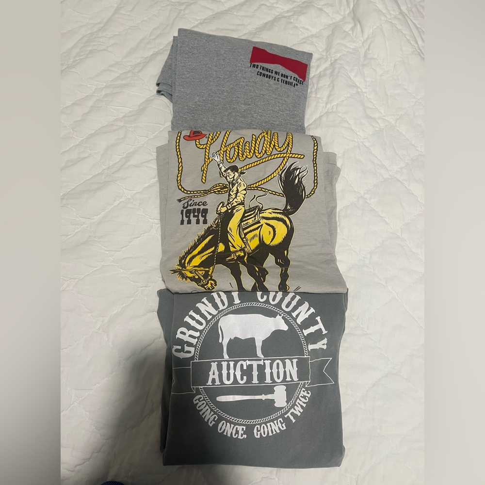 Western graphic tee bundle